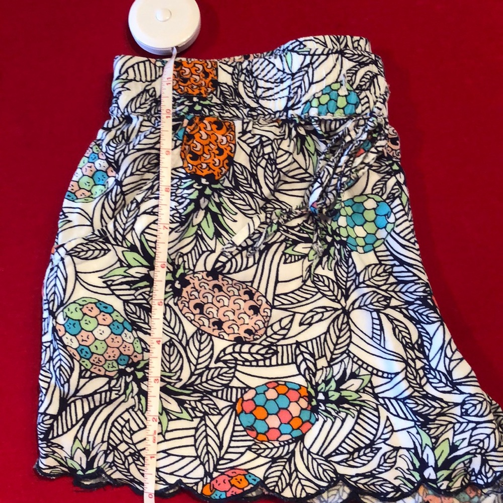 Pineapple pattern Rayon short